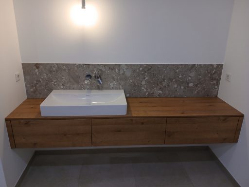 Badmöbel für Nischeneinbau